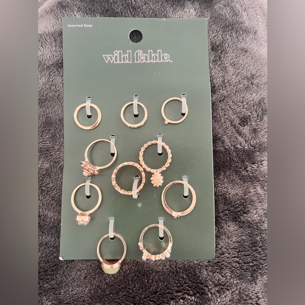 Wild Fable rings. Assorted sizes 10 rings. Gold color